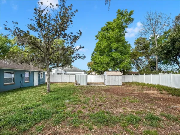 $274,900 | 25 East Charlotte Avenue, Eustis, FL 32726