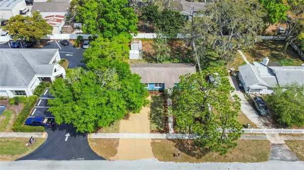 $274,900 | 25 East Charlotte Avenue, Eustis, FL 32726