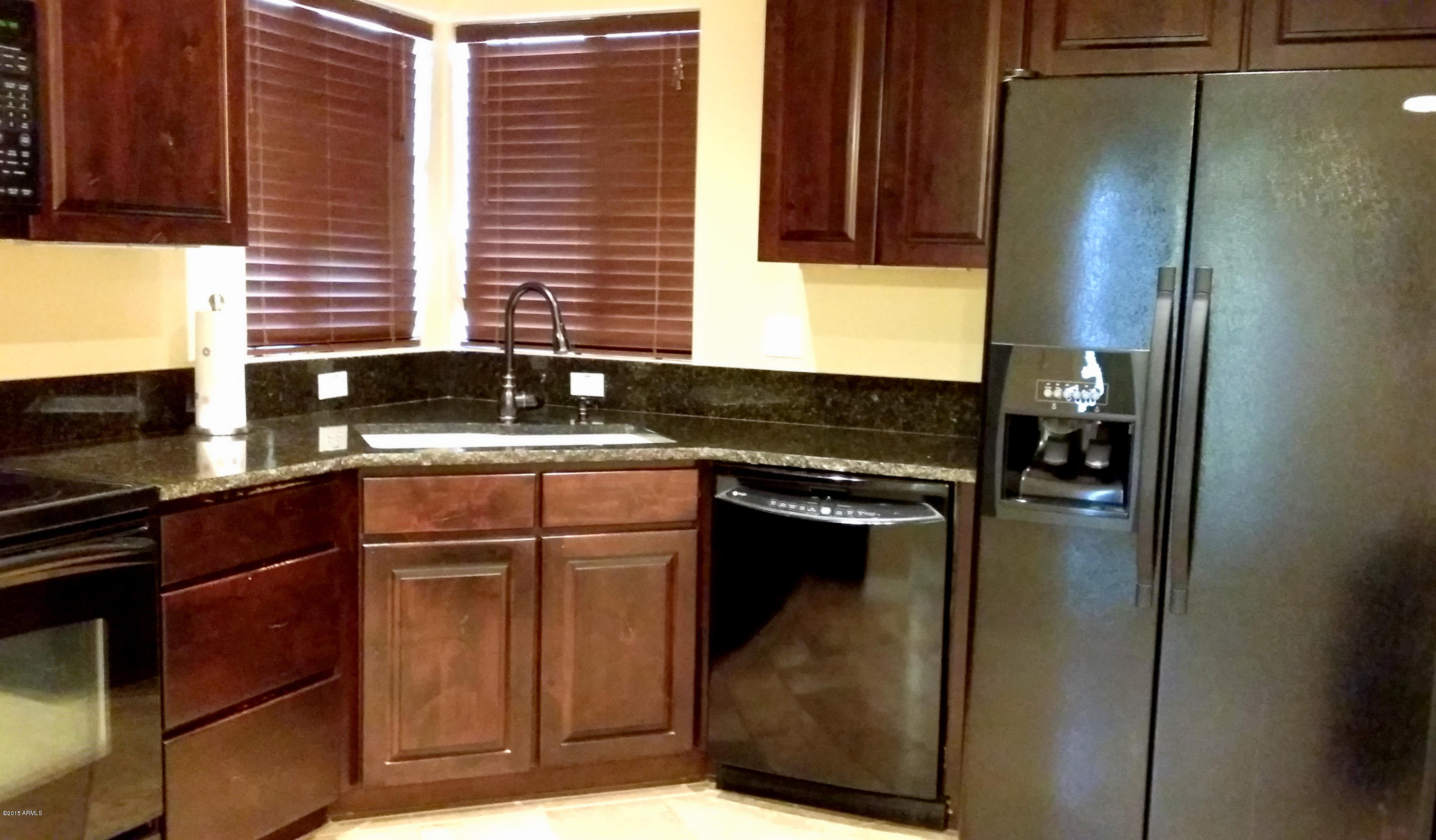 3935 East Rough Rider Road, Unit 1170 Phoenix, AZ 85050 - Photo 6 of 27 Kitchen -b