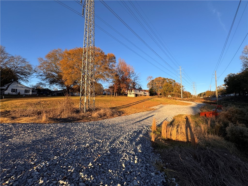208 Hedge Street Central, SC 29630 - Photo 2 of 5