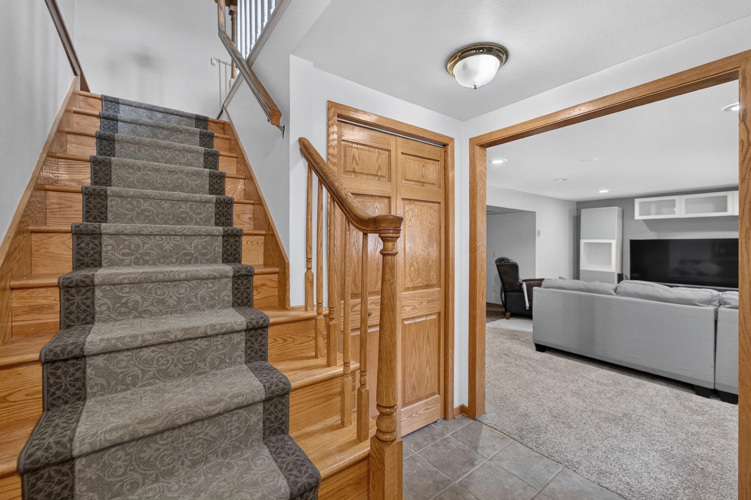 1221 Debra Lane Madison, WI 53704 - Photo 21 of 31