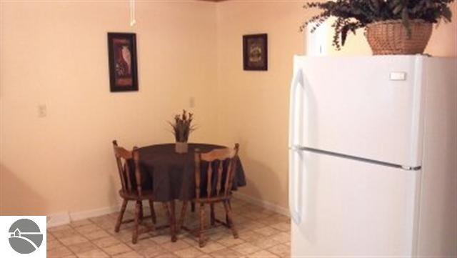 5394 Karlin Road Interlochen, MI 49643 - Photo 5 of 14 1731000-4.JPG