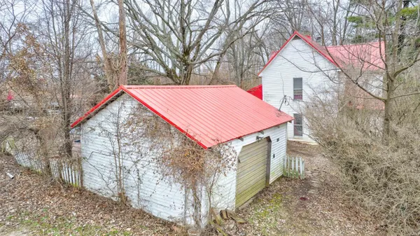 $194,900 | 9469 West Sinclair Road, Birdseye, IN 47513