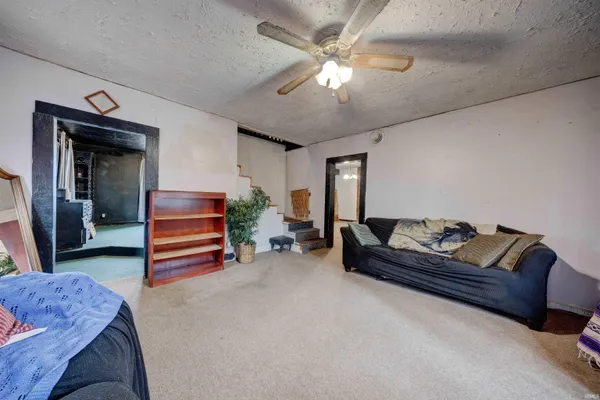 $194,900 | 9469 West Sinclair Road, Birdseye, IN 47513