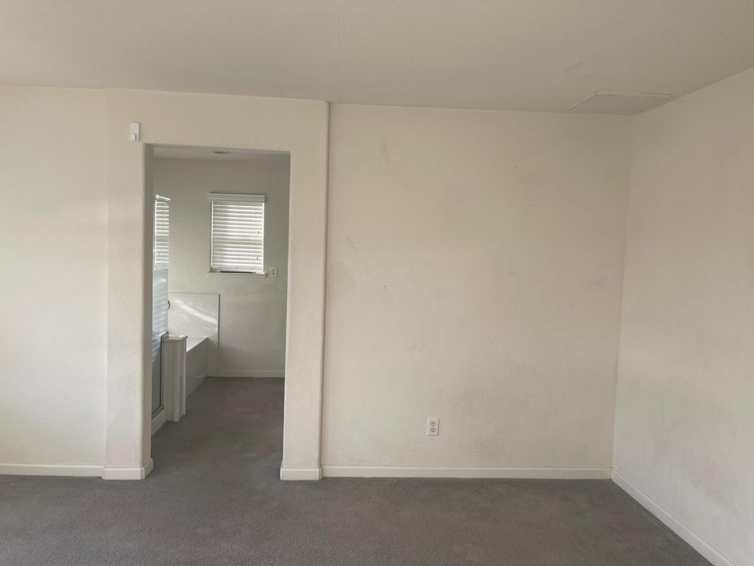 1006 Papaya Street Madera, CA 93638 - Photo 9 of 17 a view of room