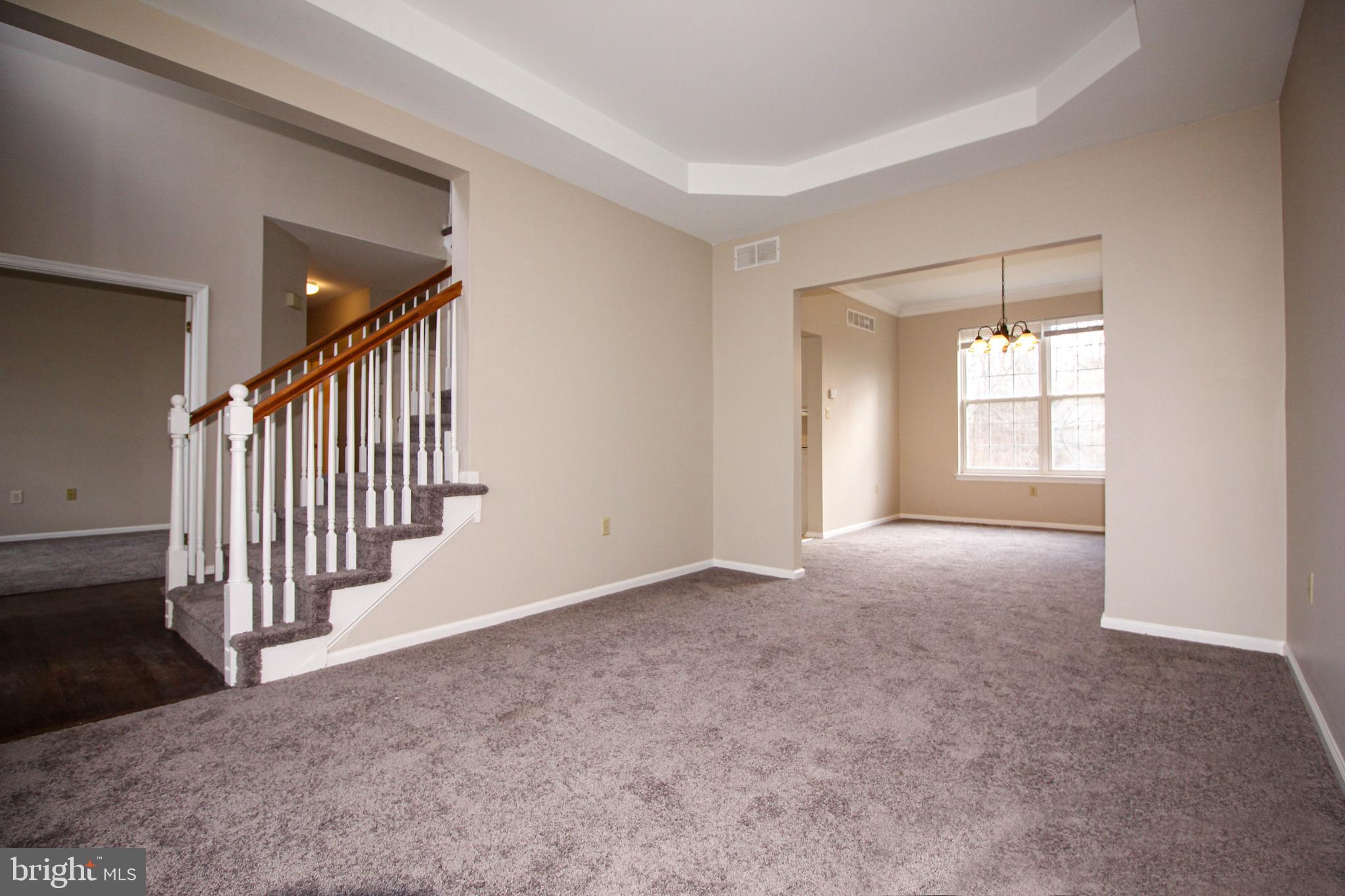 127 Julie Road Pottstown, PA 19464 - Photo 17 of 37 Living room