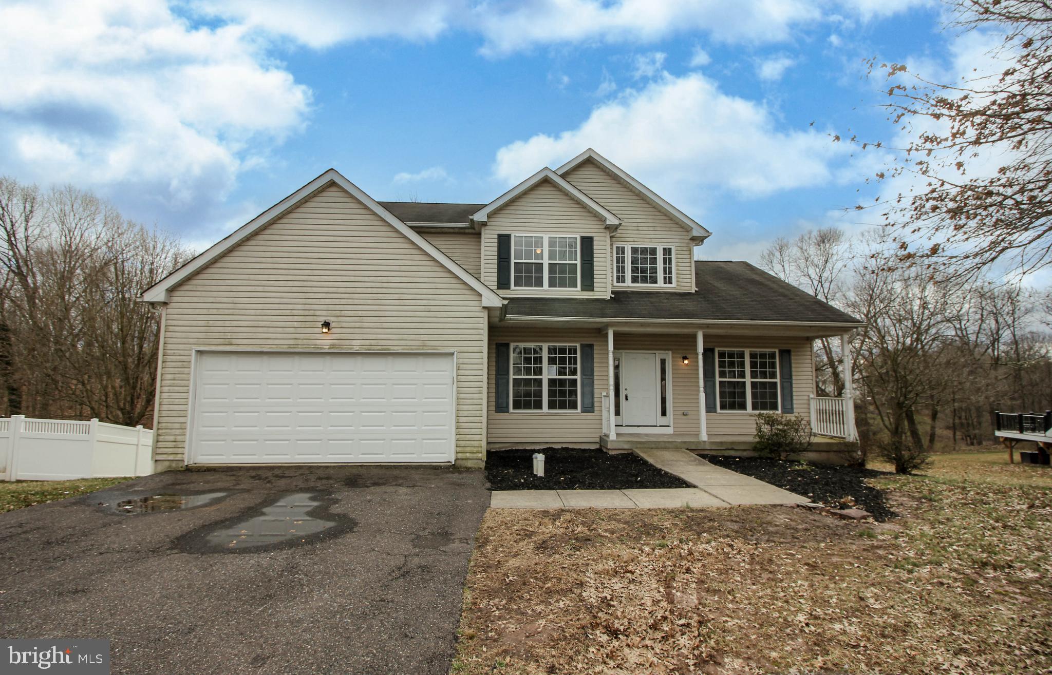127 Julie Road Pottstown, PA 19464 - Photo 2 of 37 Front