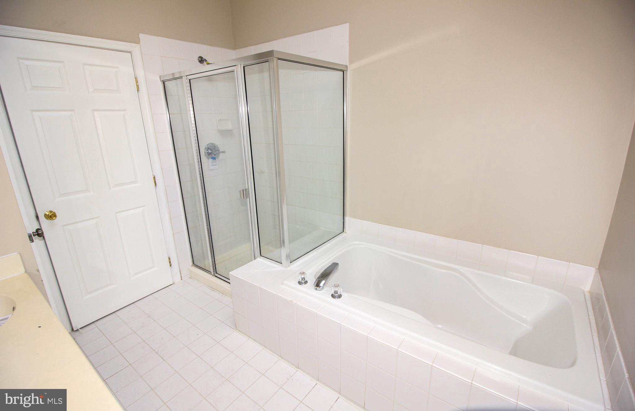 127 Julie Road Pottstown, PA 19464 - Photo 27 of 37 Primary bath