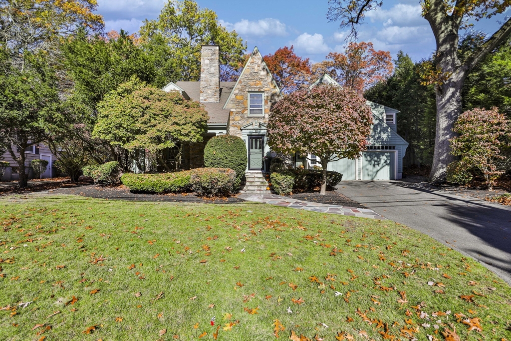 32 Columbine Road Milton, MA 02186 - Photo 39 of 40 a view of outdoor space yard and tree