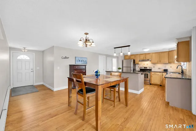 $349,900 | 20 Forest Drive, Wethersfield, CT 06109