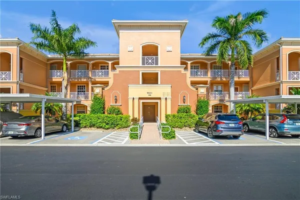 $5,500 | 9621 Spanish Moss Way, Unit 3825, Bonita Springs, FL 34135