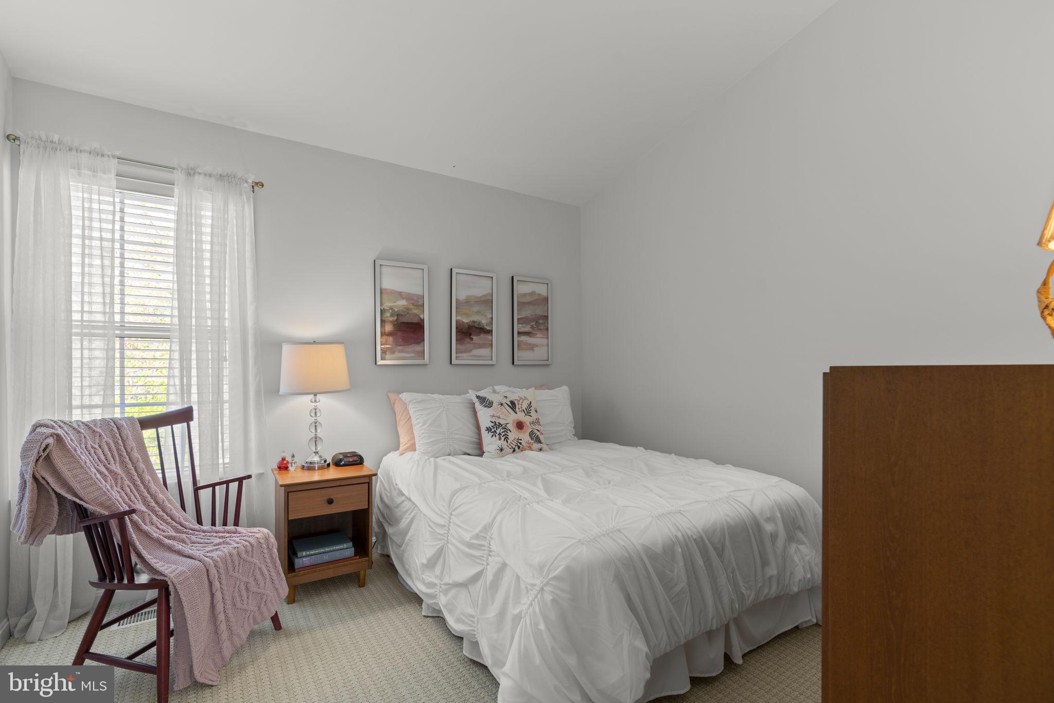 20421 Remsbury Place Gaithersburg, MD 20886 - Photo 17 of 31 Gallery Image 17