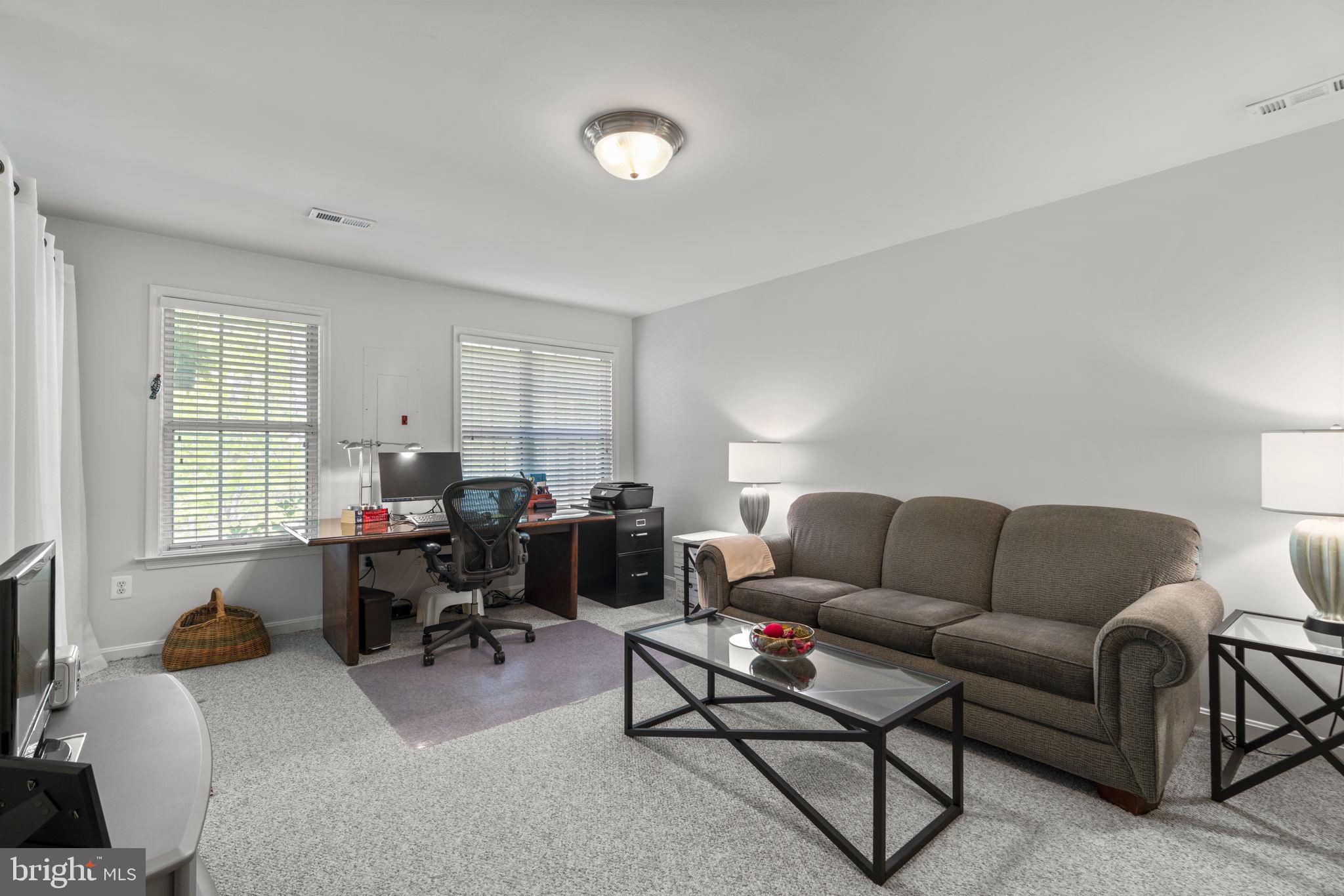 20421 Remsbury Place Gaithersburg, MD 20886 - Photo 19 of 31 Gallery Image 19