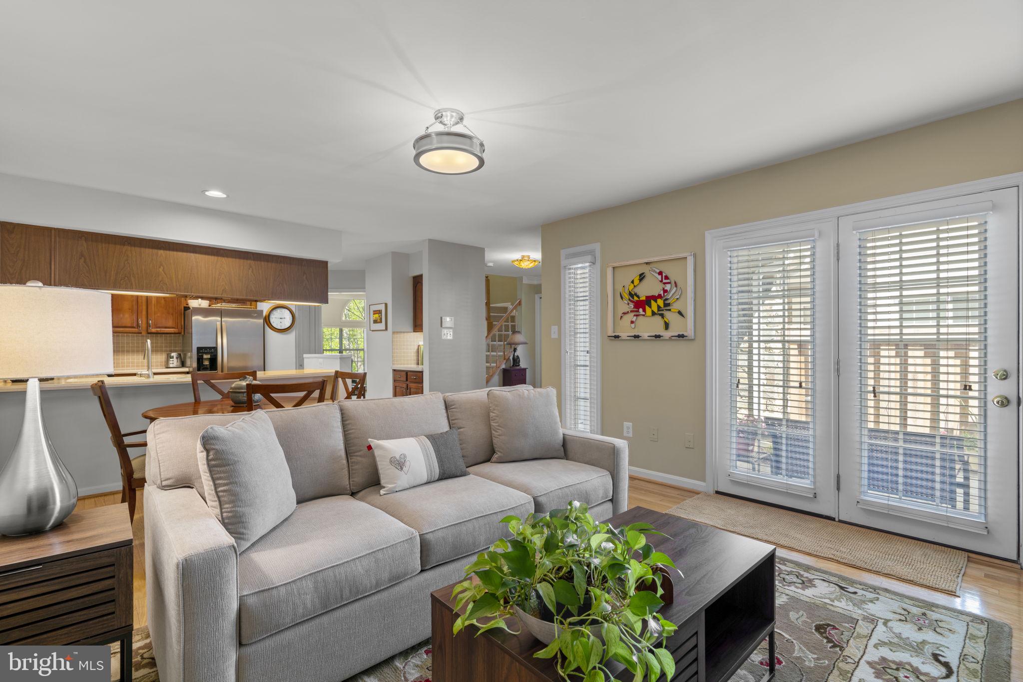 20421 Remsbury Place Gaithersburg, MD 20886 - Photo 3 of 31 Gallery Image 3