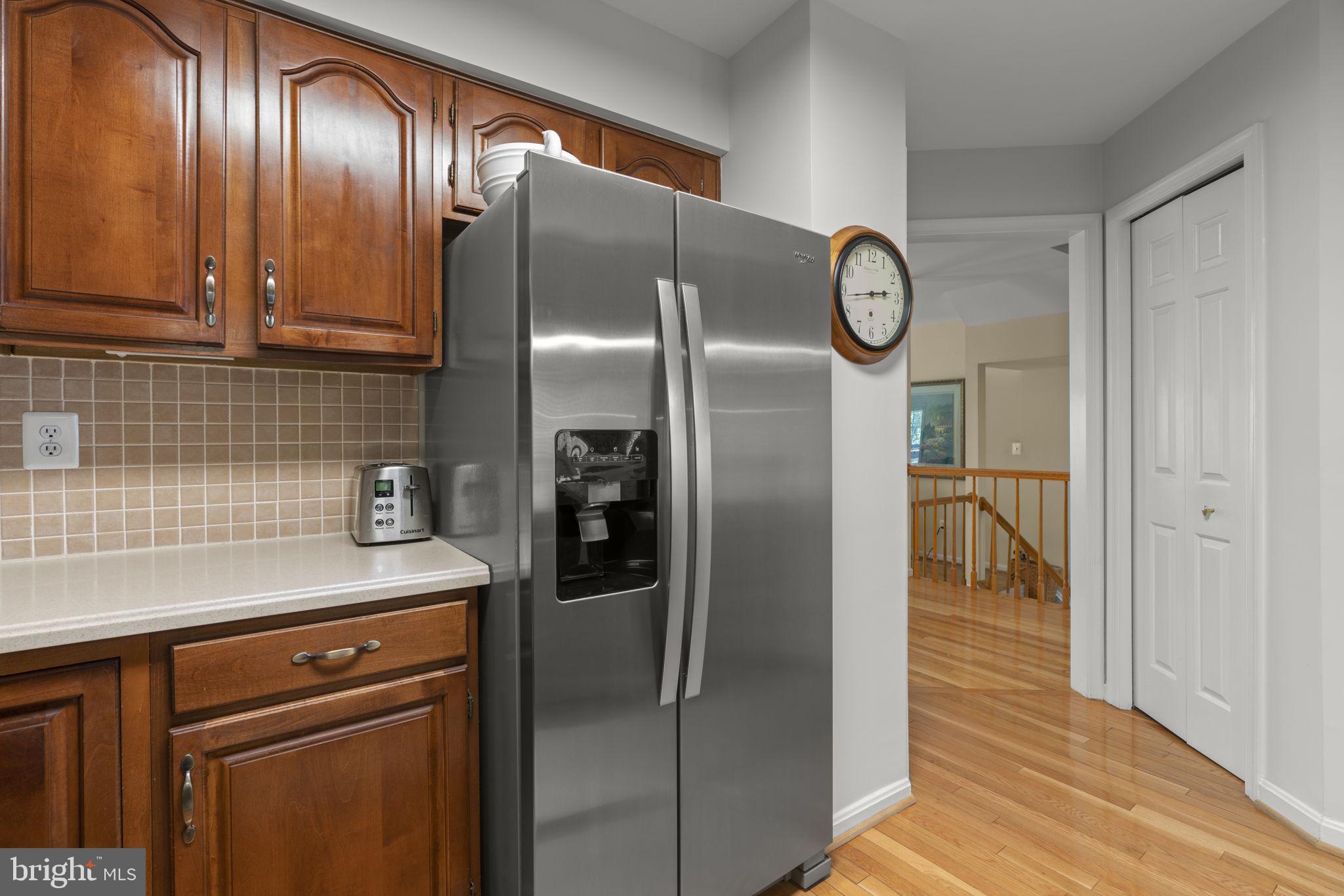 20421 Remsbury Place Gaithersburg, MD 20886 - Photo 6 of 31 Gallery Image 6