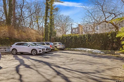 $740,000 | 61-20 71st Avenue | Ridgewood