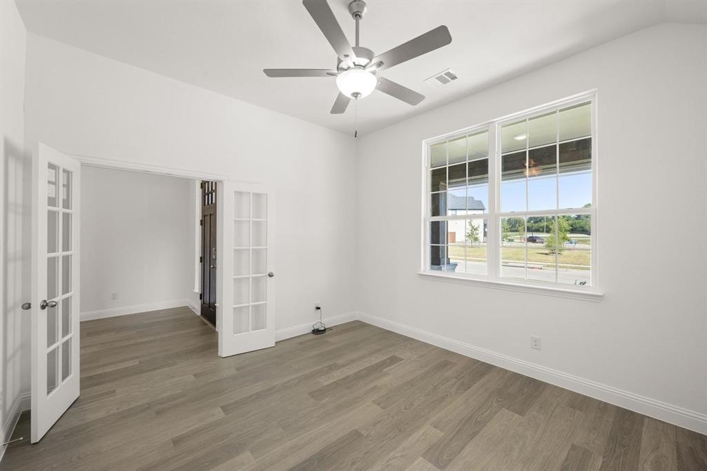 951 Anvil DeSoto, TX 75115 - Photo 11 of 40