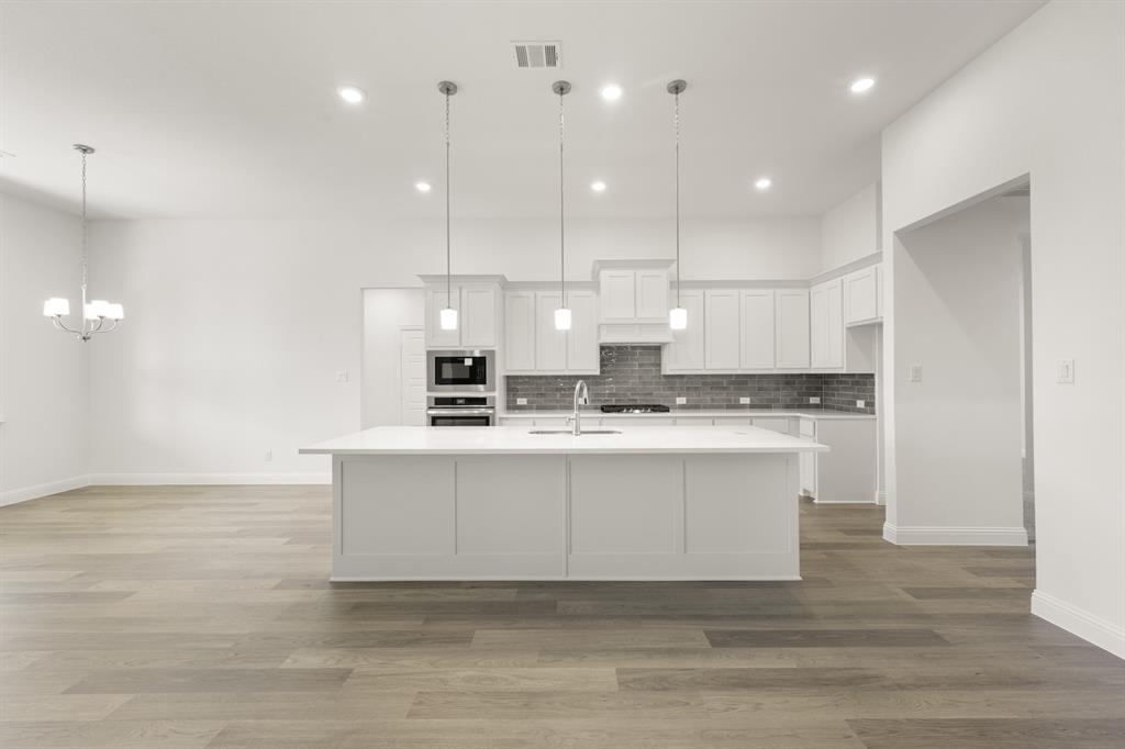 951 Anvil DeSoto, TX 75115 - Photo 14 of 40 951 Anvil Ct- Kitchen-1