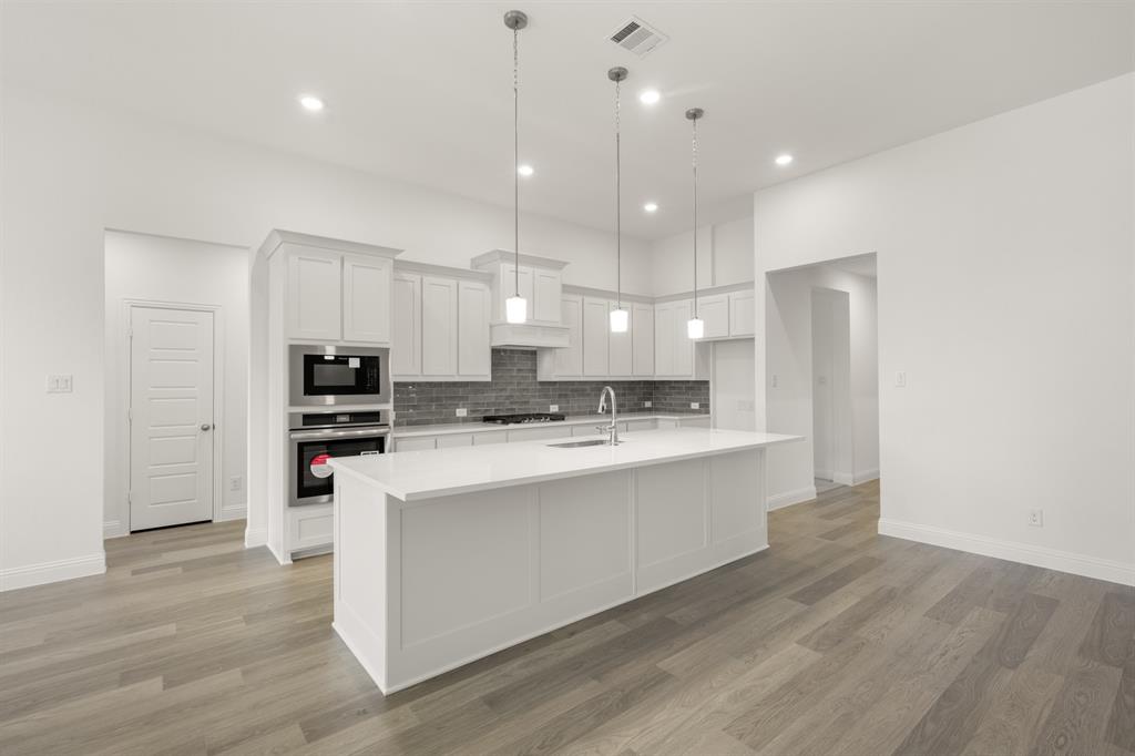 951 Anvil DeSoto, TX 75115 - Photo 16 of 40 951 Anvil Ct- Kitchen-2