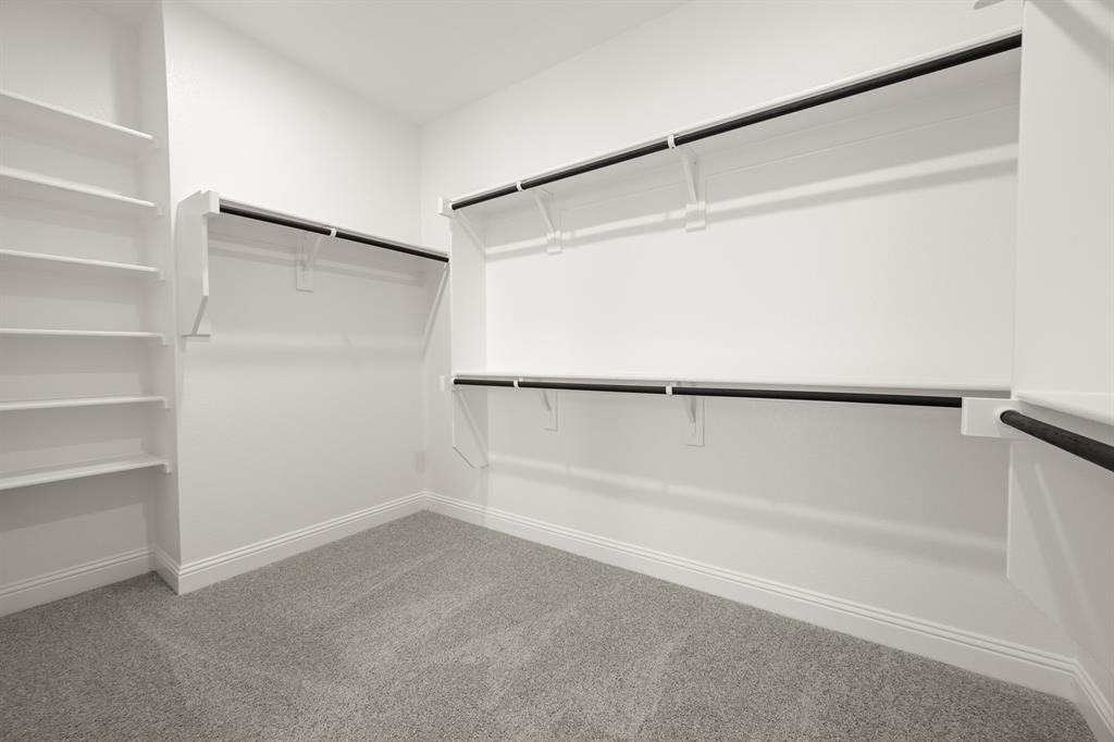 951 Anvil DeSoto, TX 75115 - Photo 36 of 40 951 Anvil Ct- Primary Suite-6