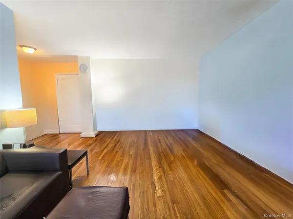 a view of bedroom and bedroom