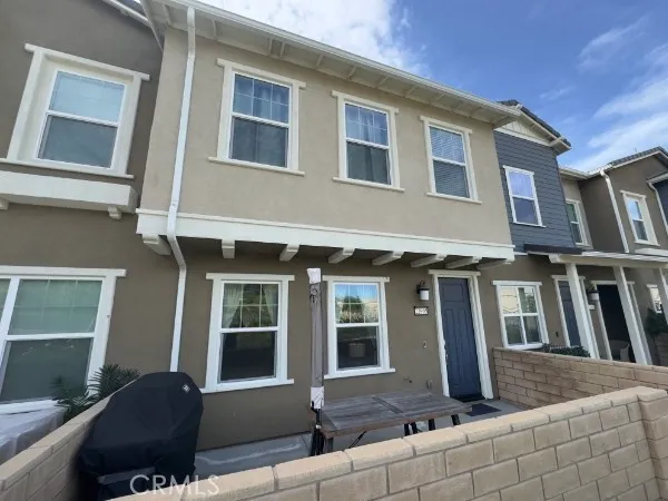 $649,999 | 22905 Concord Drive, Saugus, CA 91350