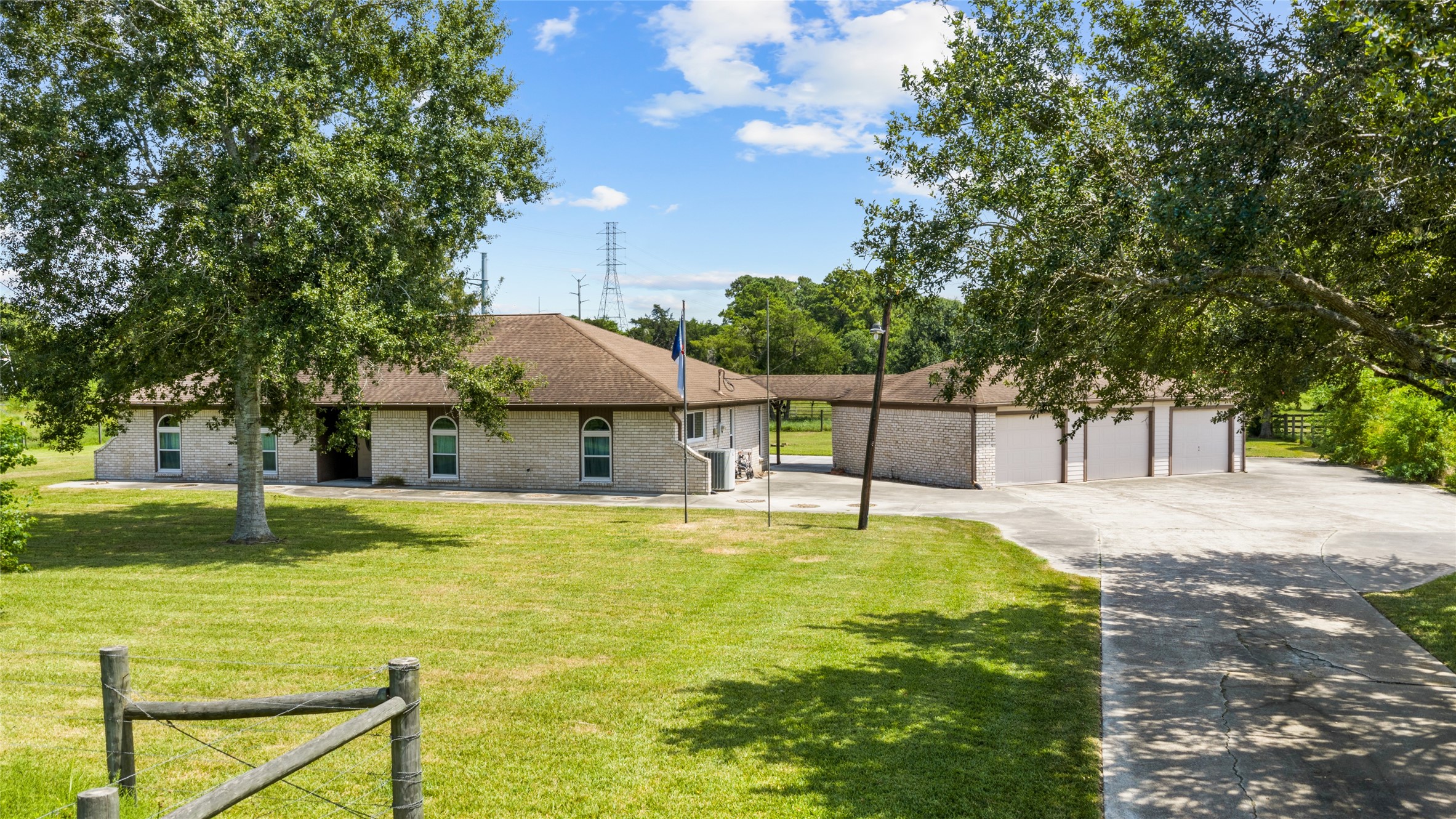 2915 Cemetery Road Santa Fe, TX 77517 - Photo 1 of 35 Gallery Image 1