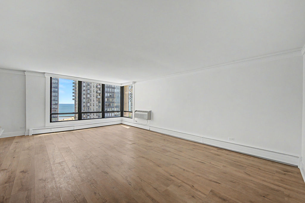 5740 North Sheridan Road, Unit 17C Chicago, IL 60660 - Photo 2 of 32