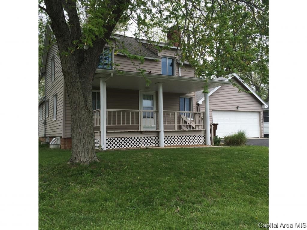915 Rutledge Street Pawnee, IL 62558 - Photo 1 of 16