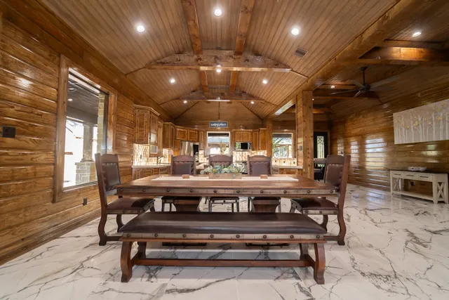 $3,500,000 | 1705 South Highway 77, La Grange, TX 78945