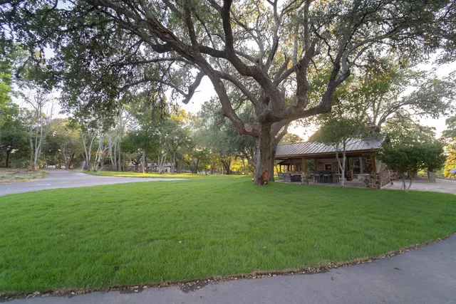 $3,500,000 | 1705 South Highway 77, La Grange, TX 78945