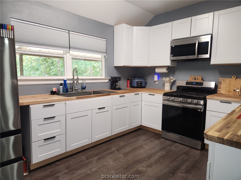 281 West Sierra Road Coldspring, TX 77331 - Photo 11 of 44 Gallery Image 11