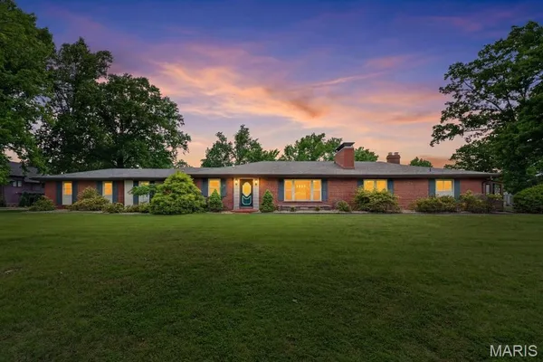 $895,000 | 20 Lemp Road, St. Louis, MO 63122