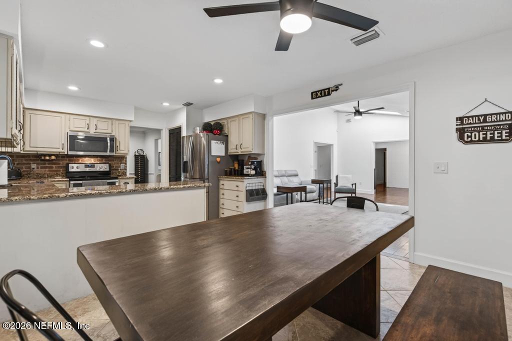 11526 Baskerville Road Jacksonville, FL 32223 - Photo 27 of 84 11526 Baskerville RD-36