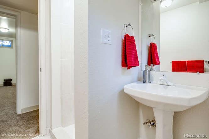 7241 Ruth Way Denver, CO 80221 - Photo 17 of 31 Gallery Image 17