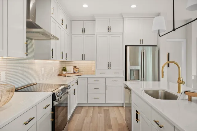 $700,000 | 4066 Eagle Mound Pass, DeForest, WI 53532