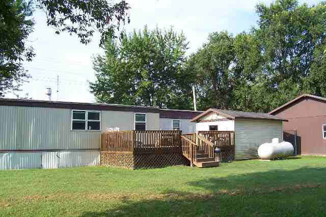3904 East Armstrong Road Leesburg, IN 46538 - Photo 2 of 6 Gallery Image 2