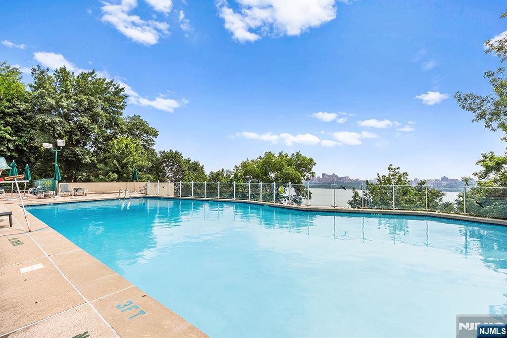 1 Horizon Road, Unit G2 Fort Lee, NJ 07024 - Photo 24 of 27