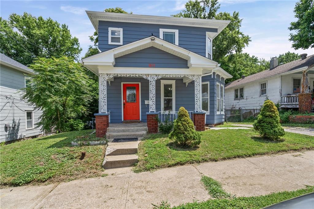 611 North Spring Street Independence, MO 64050 - Photo 1 of 39 Gallery Image 1