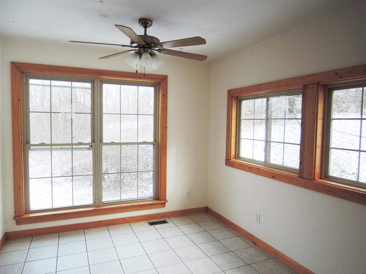 1242 River Road Spencer, IN 47460 - Photo 4 of 11