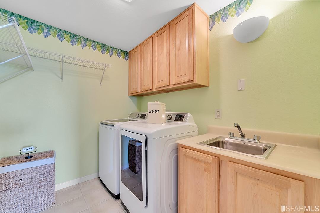360 Goodwin Drive San Bruno, CA 94066 - Photo 28 of 43 a utility room with dryer and washer