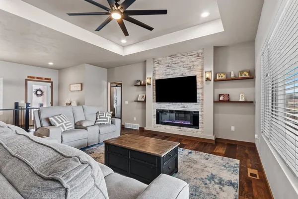 $669,900 | 1667 Torchwood Trail, De Pere, WI 54115