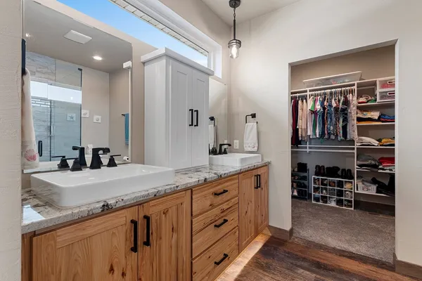 $669,900 | 1667 Torchwood Trail, De Pere, WI 54115