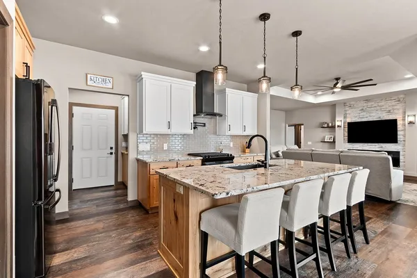 $669,900 | 1667 Torchwood Trail, De Pere, WI 54115