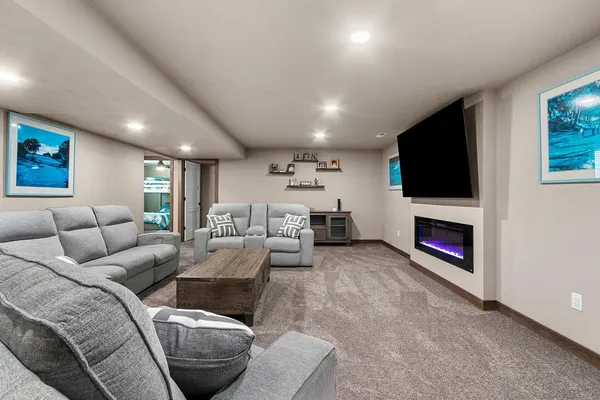 $669,900 | 1667 Torchwood Trail, De Pere, WI 54115