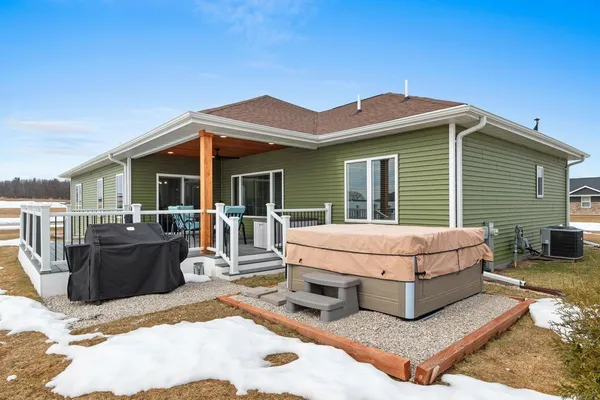 $669,900 | 1667 Torchwood Trail, De Pere, WI 54115