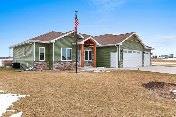$669,900 | 1667 Torchwood Trail, De Pere, WI 54115