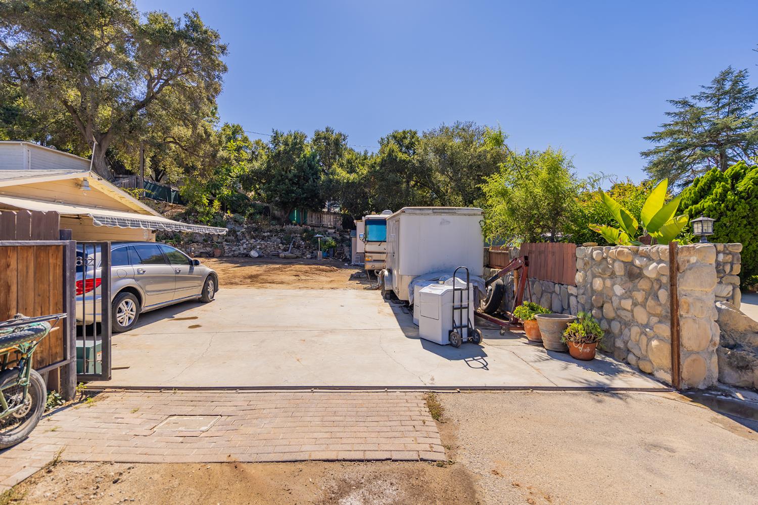 182 Mountain View Street Oak View, CA 93022 - Photo 2 of 11