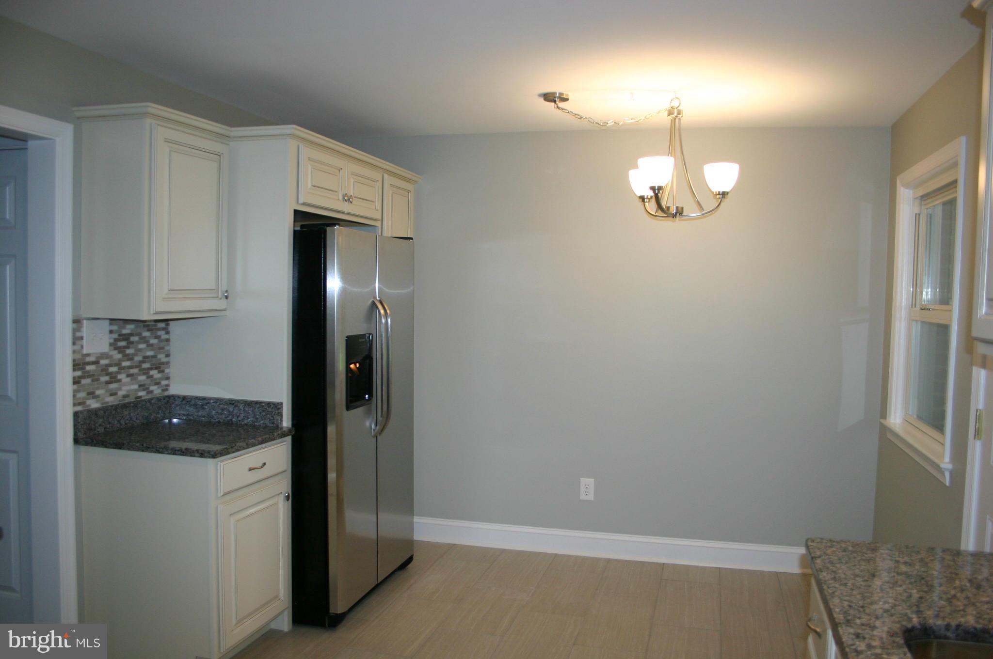 16710 Hampton Road Williamsport, MD 21795 - Photo 13 of 30 Kitchen/Table Space
