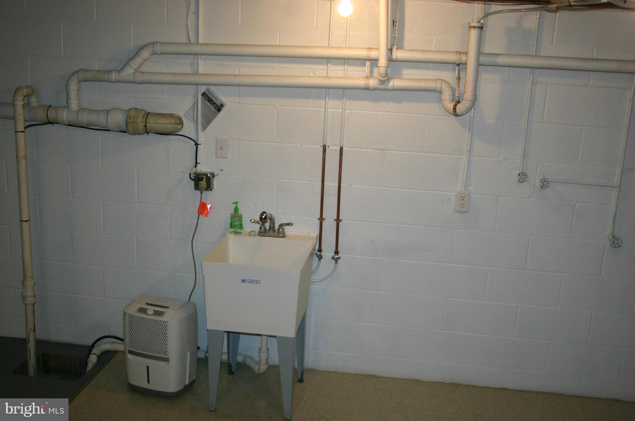 16710 Hampton Road Williamsport, MD 21795 - Photo 25 of 30 Basement Wash Sink/Laundry Hook up